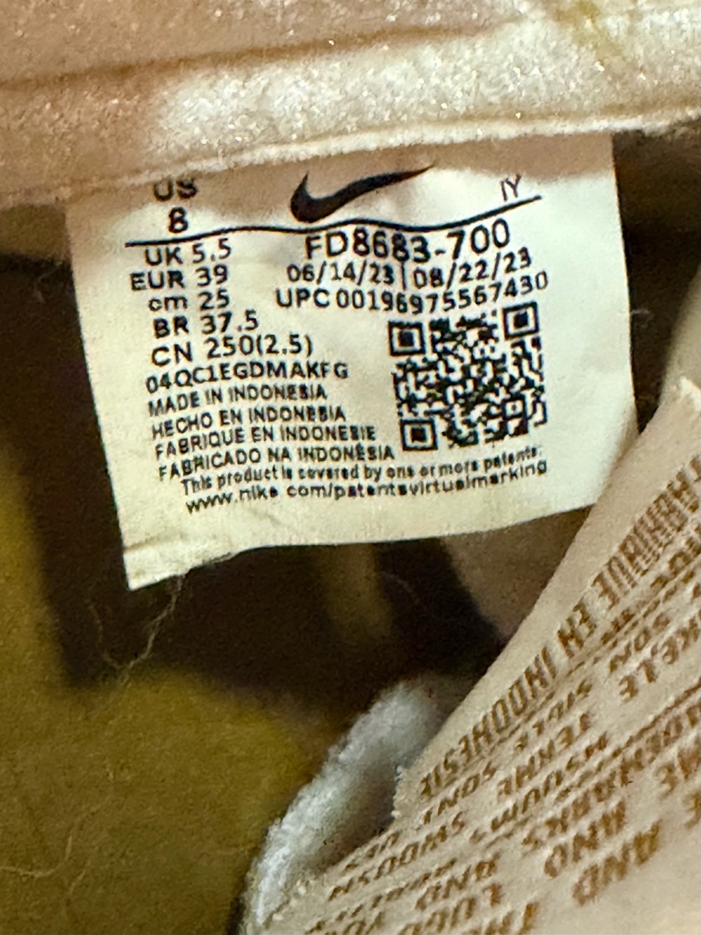 Size 8 Nike Dunk Low Just Do It - Bronzine Pink Women’s - Picture 5 of 6